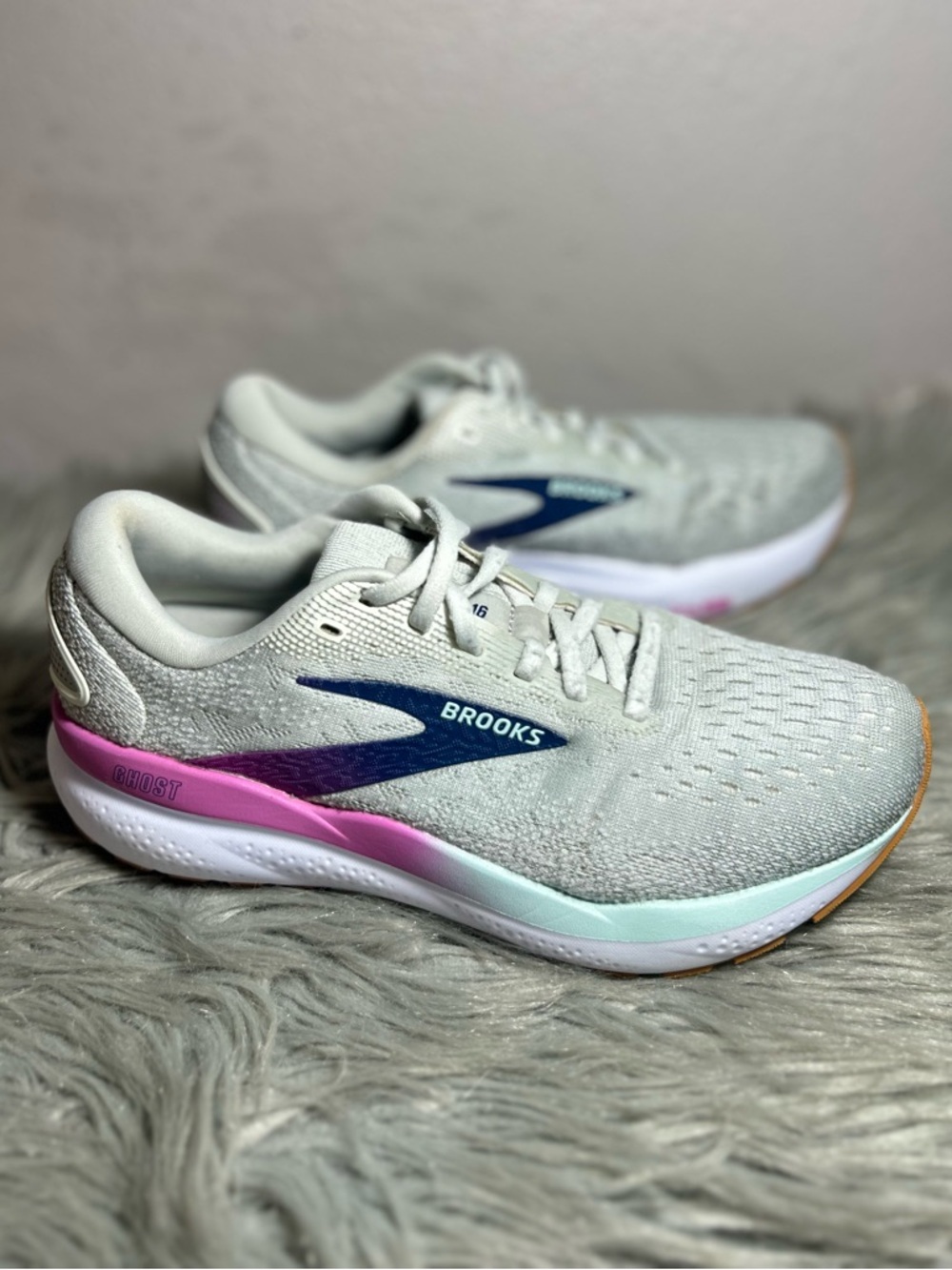 Brooks Ghost Neutral Running Shoe Light Grey Purple Accent Sneakers Size 7.5 - Picture 4 of 11